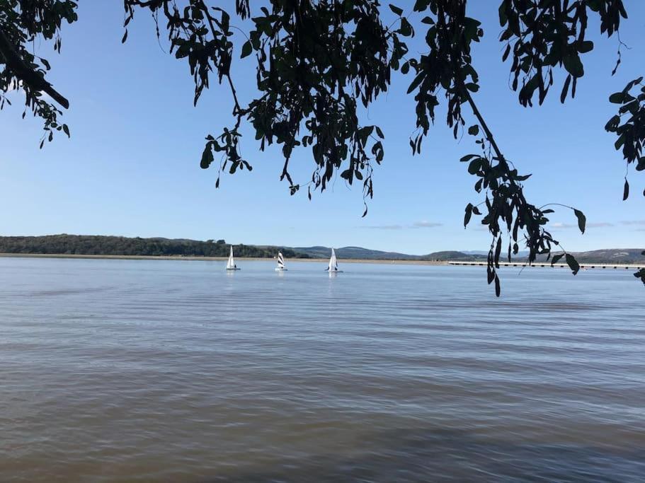 Watersedge Retreat, Views, Sunsets, Dogs Welcome *