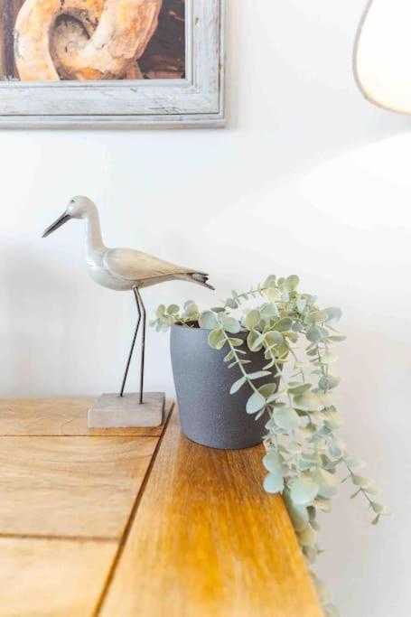 Watersedge Retreat, Views, Sunsets, Dogs Welcome Holiday home