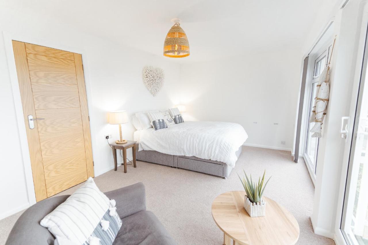 Watersedge Retreat, Views, Sunsets, Dogs Welcome *