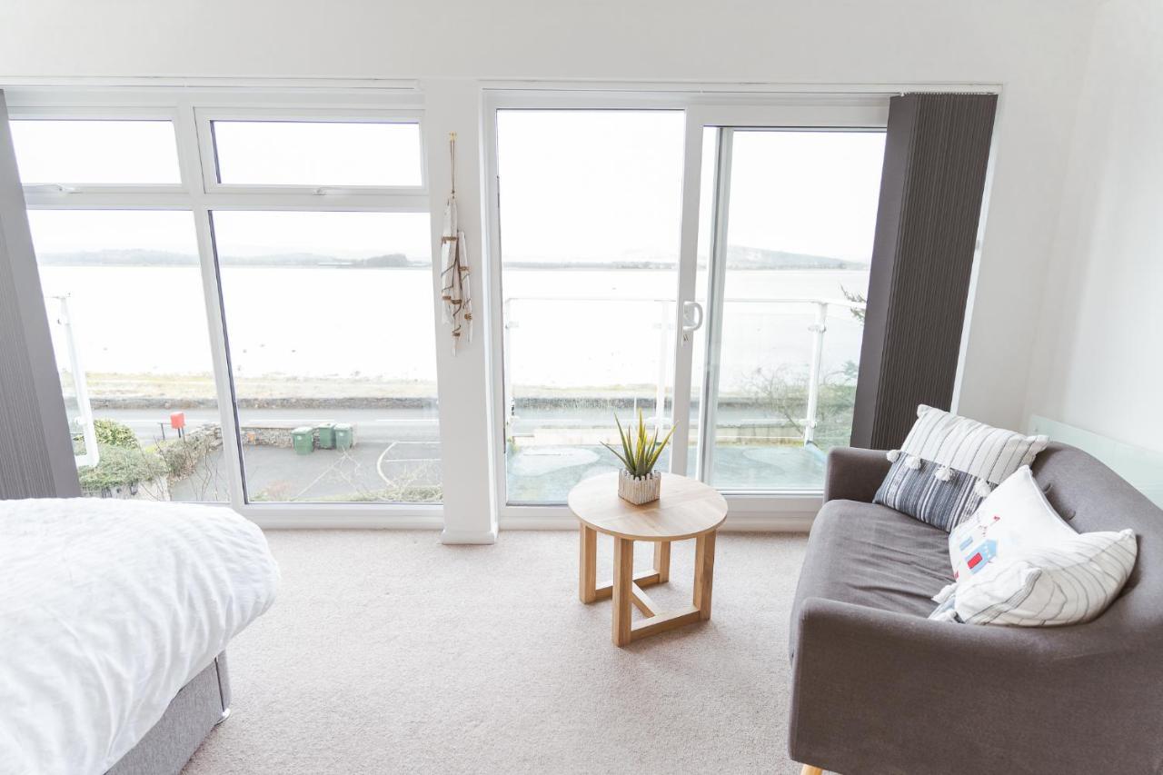 Watersedge Retreat, Views, Sunsets, Dogs Welcome Holiday home